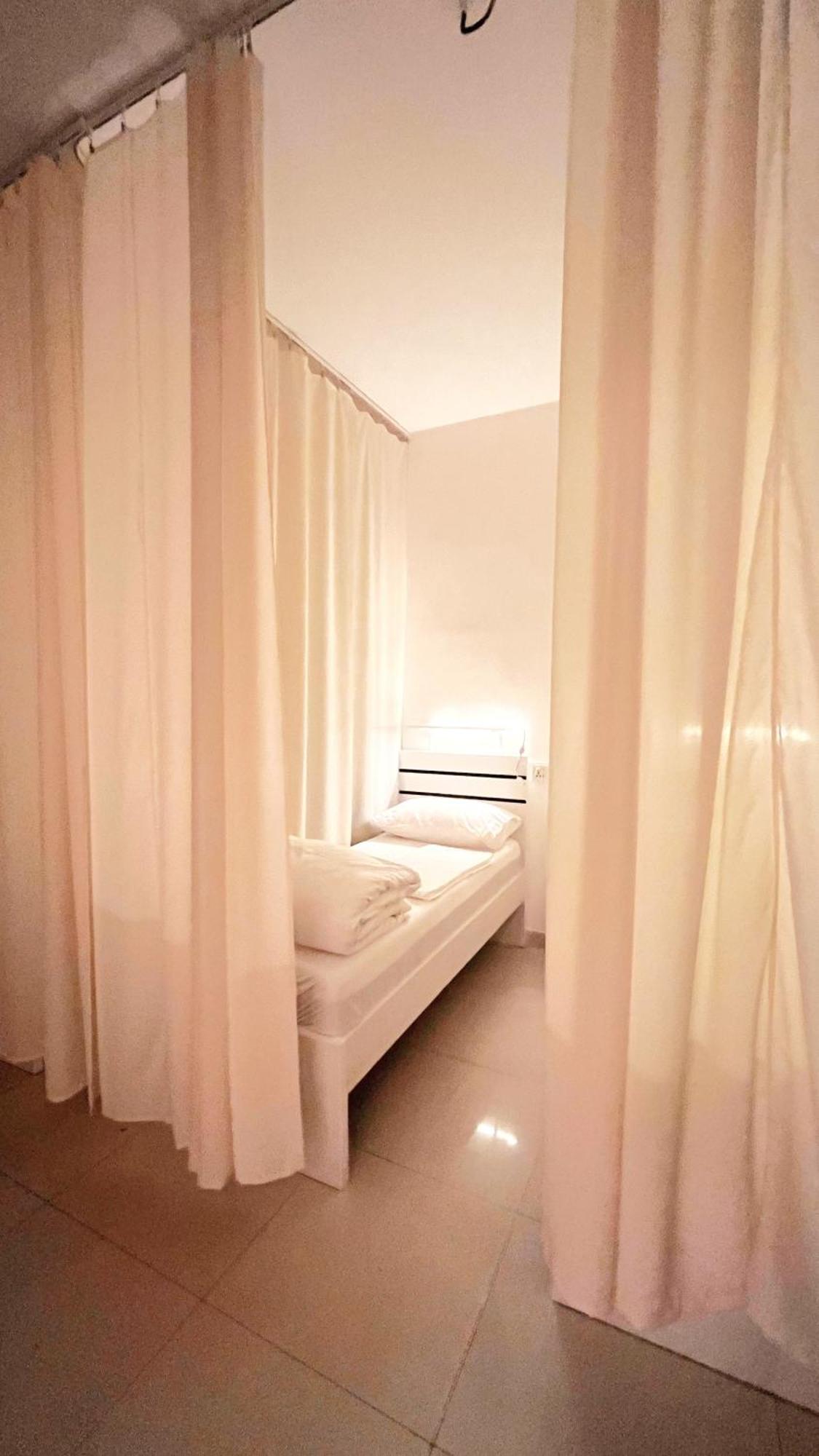 Westay Hostel دبي المظهر الخارجي الصورة