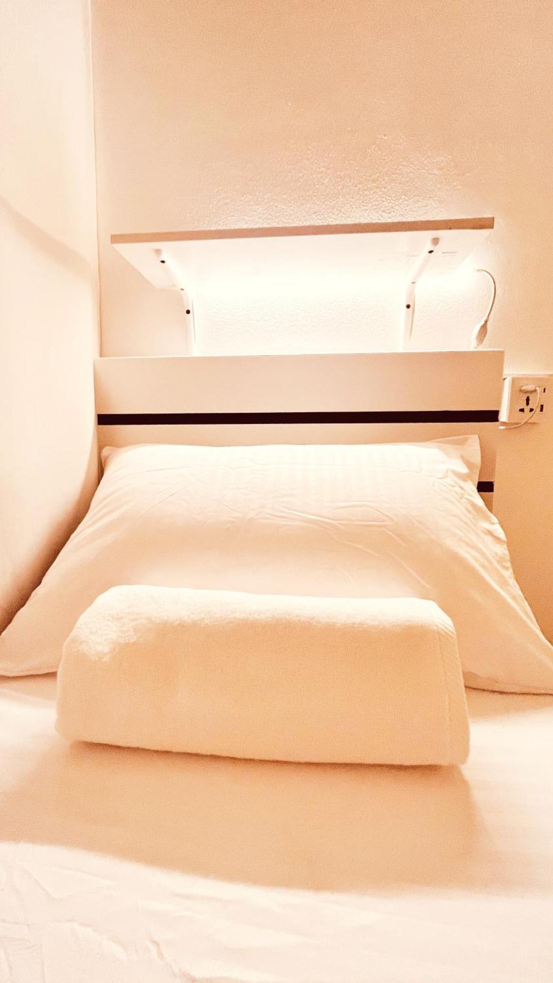 Westay Hostel دبي المظهر الخارجي الصورة