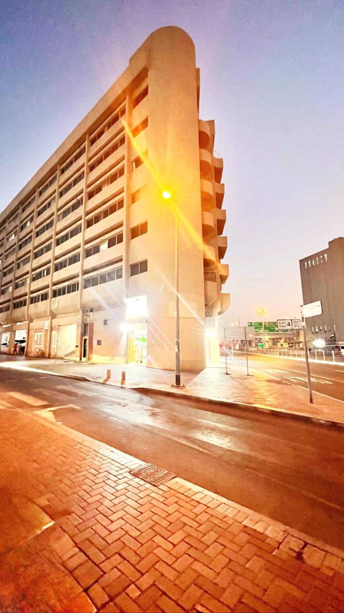 Westay Hostel دبي المظهر الخارجي الصورة